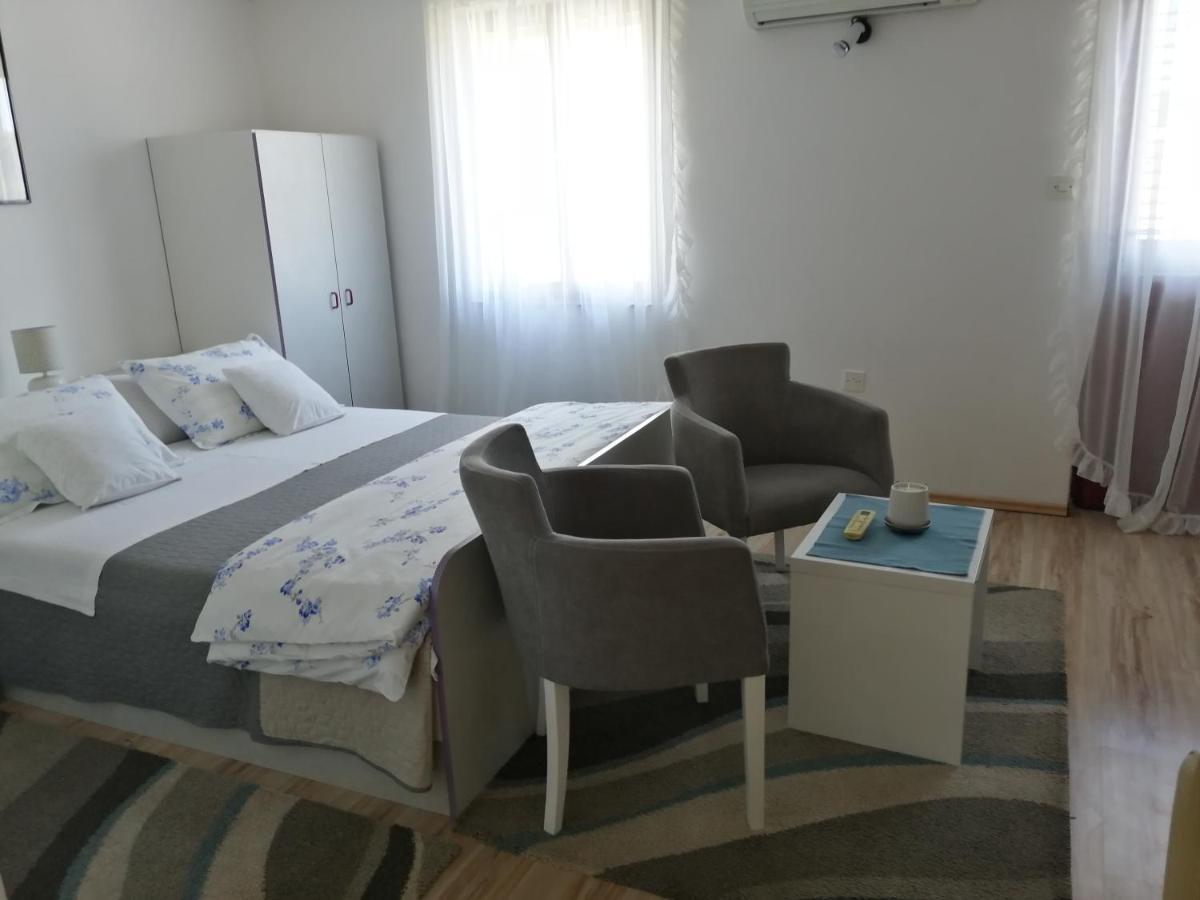 Studio Apartments Kuljis ヴィス エクステリア 写真