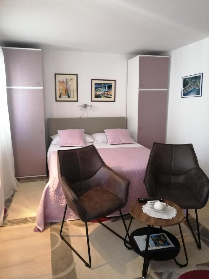 Studio Apartments Kuljis ヴィス エクステリア 写真
